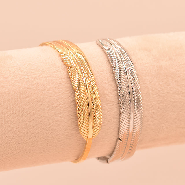 Pulsera Pluma Elegante