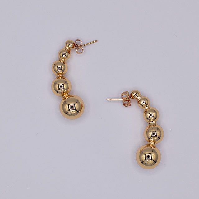 Aretes Esferas Doradas | Brillo Moderno