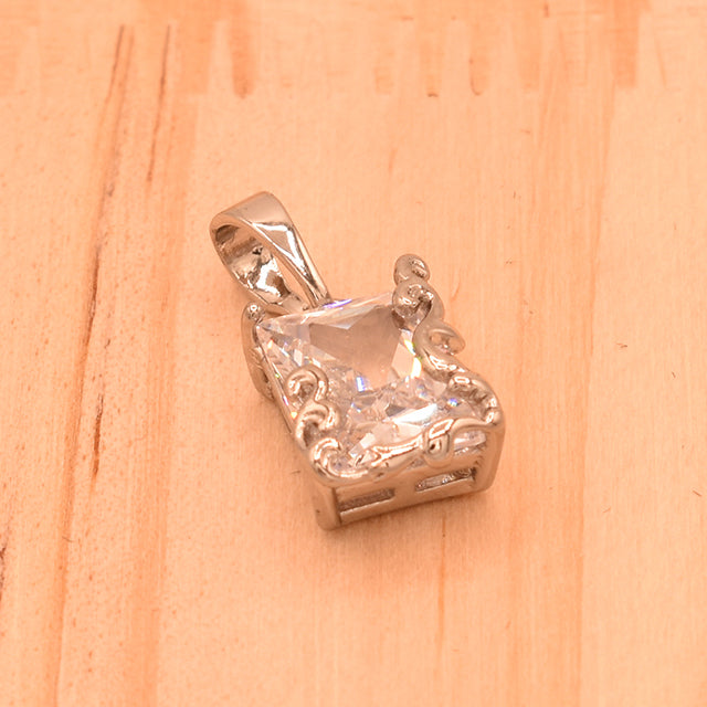 Dije Elegancia Clásica con Cristal Cuadrado