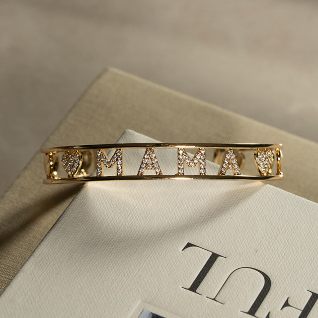 Pulsera MAMA con Corazones Brillantes