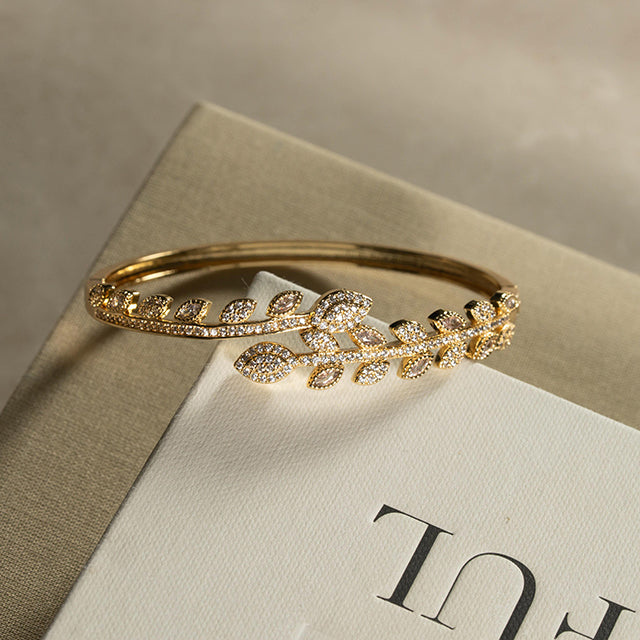 Pulsera Brazalete Hojas Radiantes
