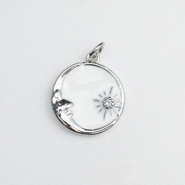 Dije Luna y Sol Esmaltado Blanco