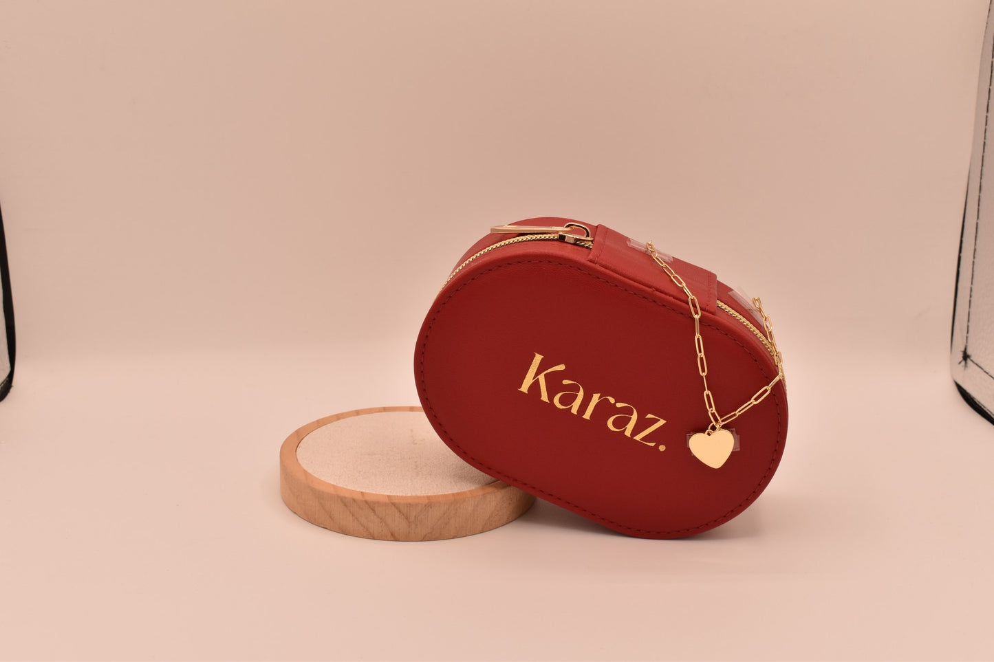 Joyero Karaz Rojo de Cuero: Tu Tesoro Siempre Contigo