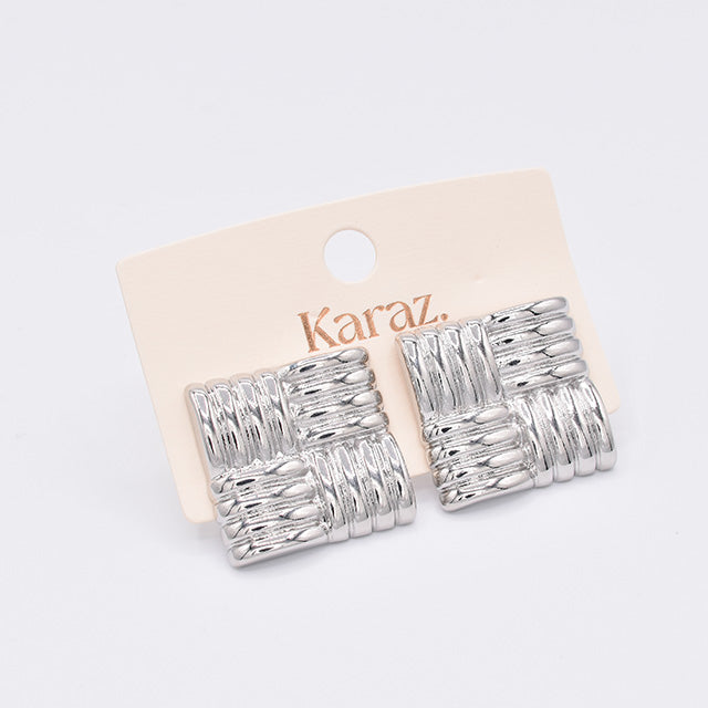 Pendientes Cuadrados Plateados con Textura Trenzada Karaz