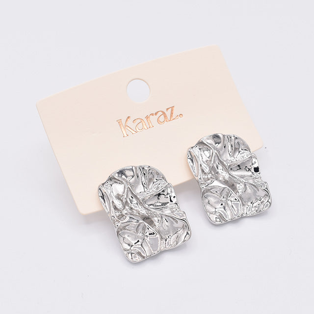 Aretes Plateados Efecto Arrugado