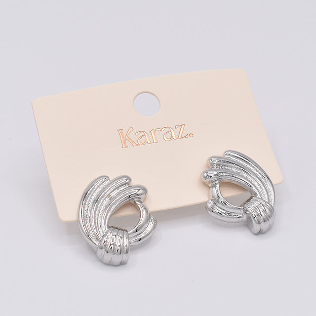 Aretes Ondulados Plateados Karaz