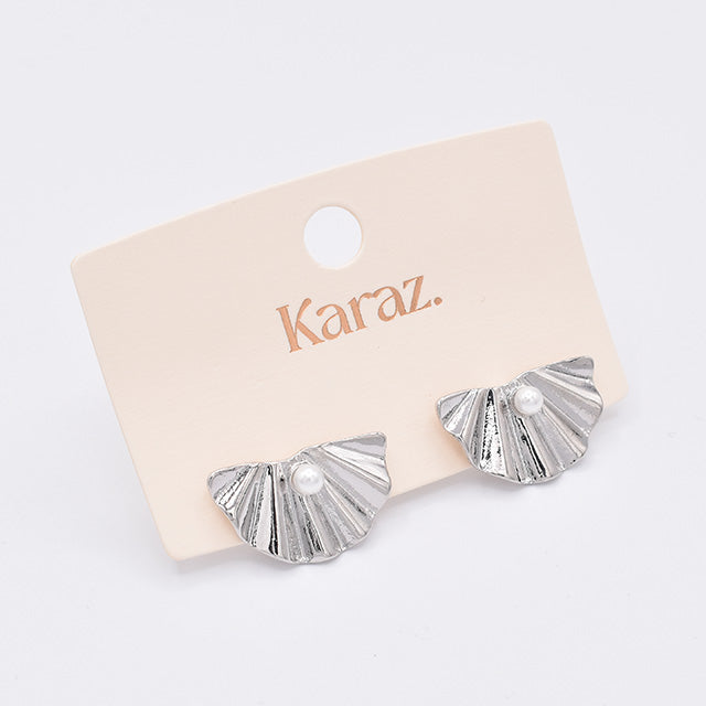 Pendientes Concha Marina Plateados con Perla