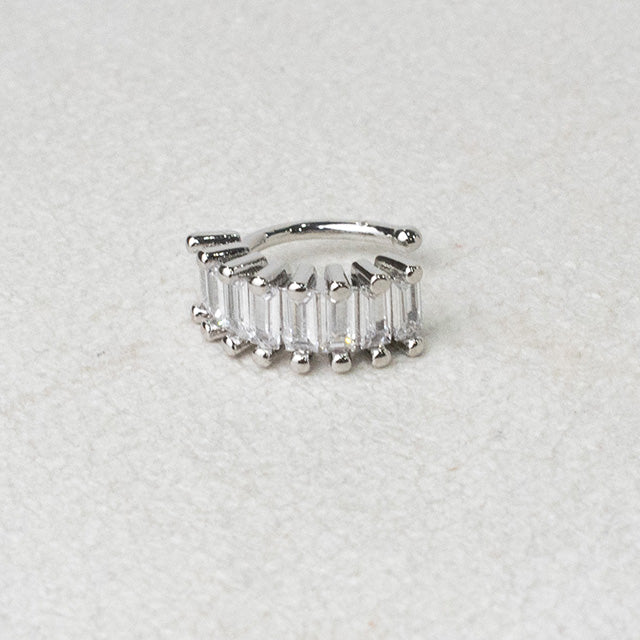 Ear Cuff Elegante con Circonitas Baguette