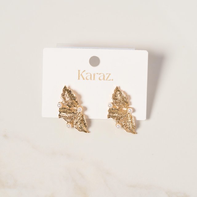 Aretes Hoja Dorada con Perlas