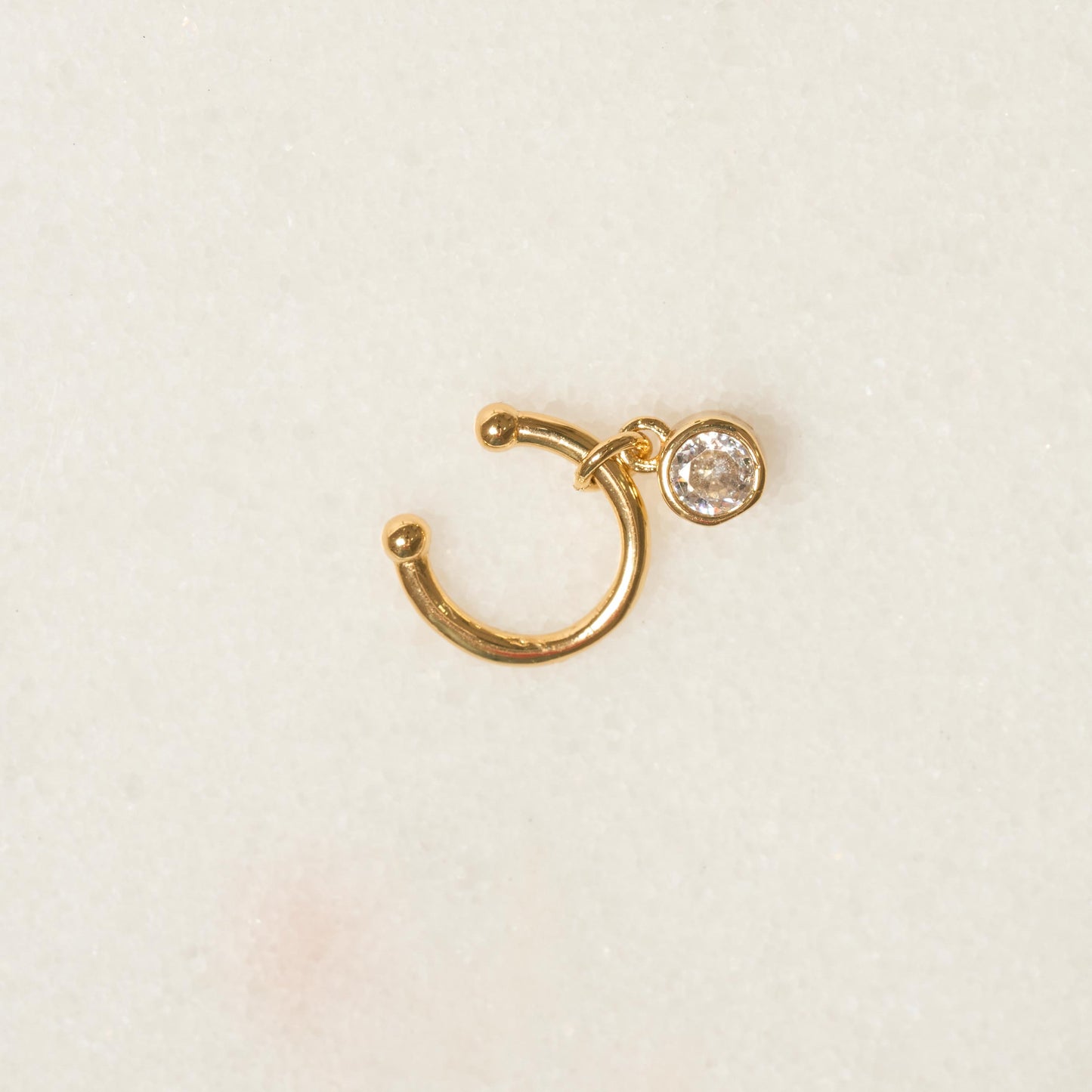 Earcuff Dorado con Dije Brillante