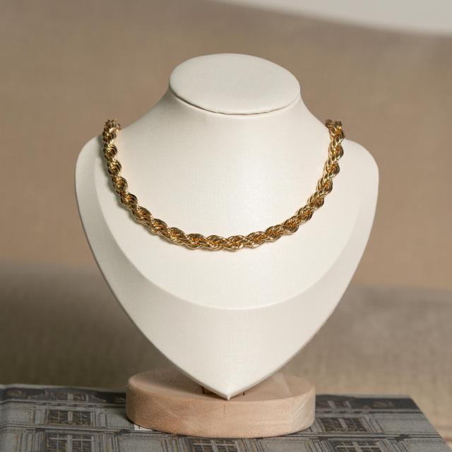 Collar Cadena Enlazada Dorada Clásica