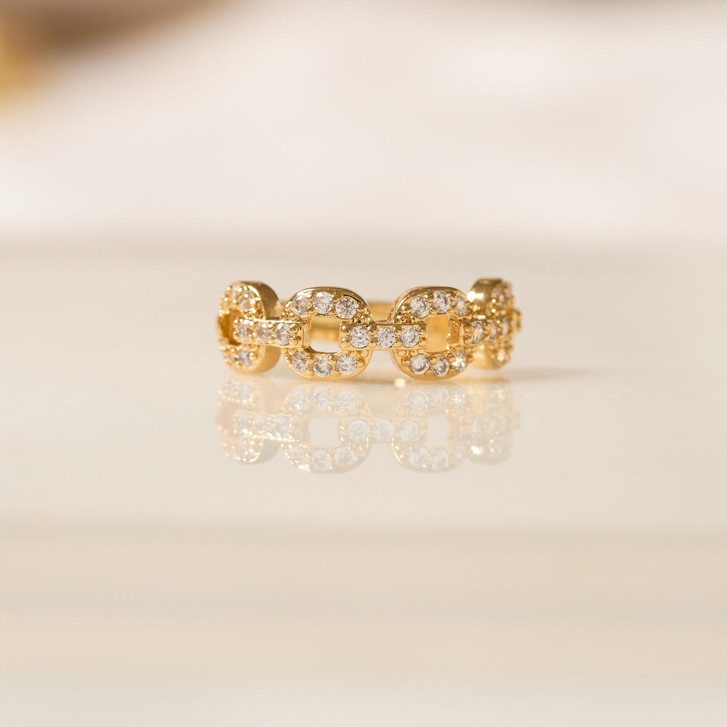 Earcuff de Cadena con Circonitas Bañado en Oro