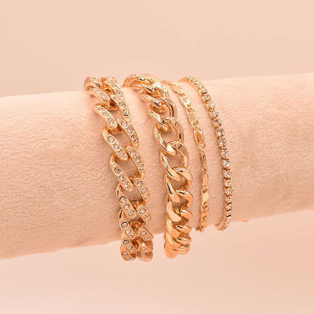 Set de 4 Pulseras Doradas con Circonitas y Baño de Oro 18K
