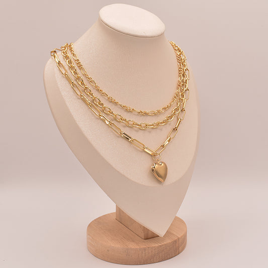 Collar Triple con Dije de Corazón Baño de Oro 18K