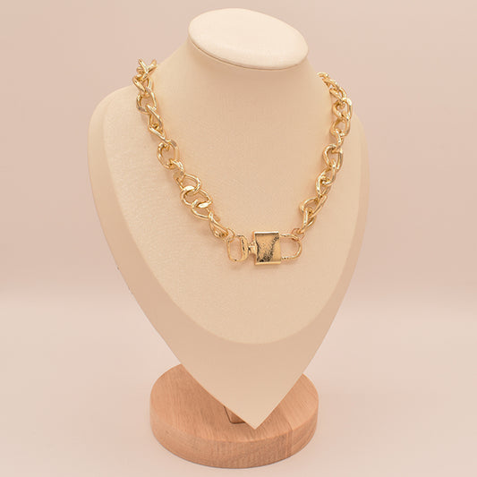 Collar de Eslabones Grandes con Dije Candado Baño de Oro 18k Dorado