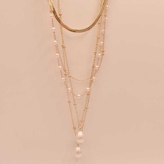 Collar Quintuple de Perlas y Cadenas Baño de Oro 18k