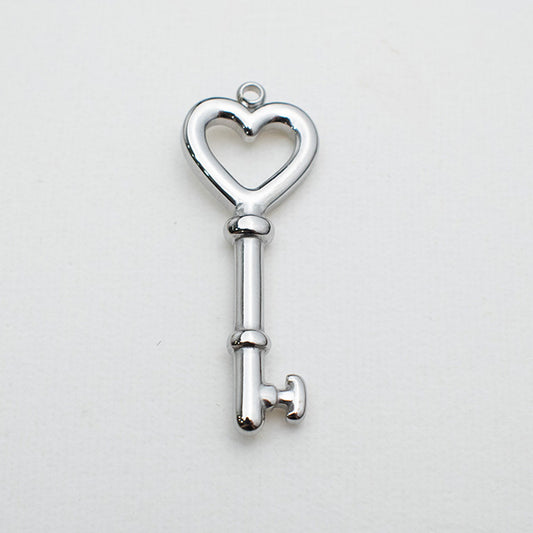 Dije Llave Corazón Plateada | El Secreto de tu Estilo
