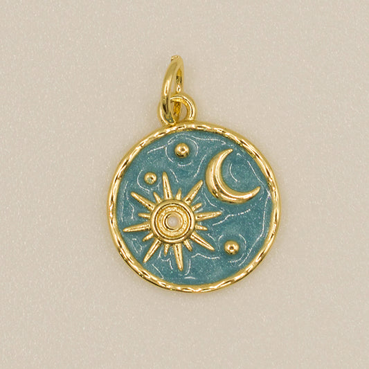 Dije Sol y Luna Celestial con Fondo Turquesa