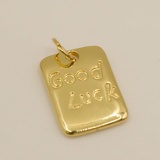 Dije Good Luck Dorado: Tu Amuleto de la Suerte