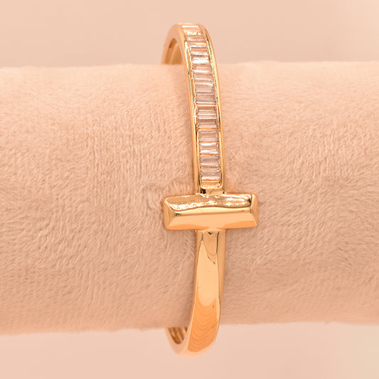 Pulsera Rígida T con Cristales Dorada