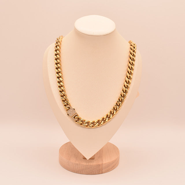 Collar Cadena Cubana Dorada con Cierre Brillante