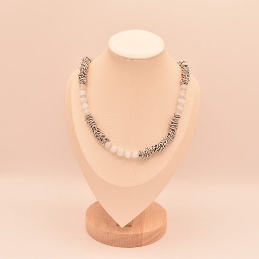 Collar Aura de Eslabones y Piedras Blancas
