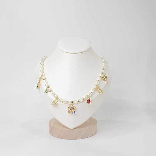Collar de Perlas con Dijes de la Suerte y Palmera
