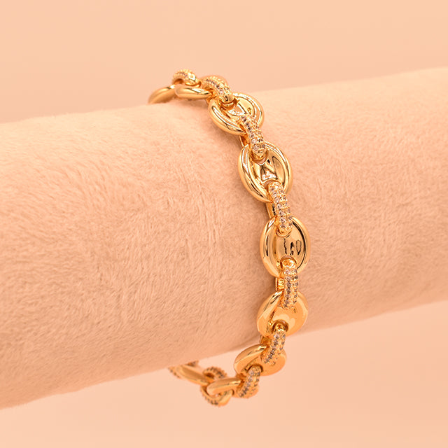 Pulsera de Eslabones Dorados con Brillantes