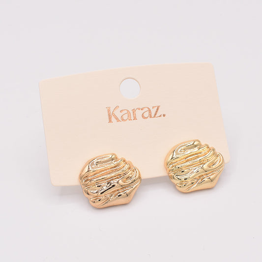 Aretes Stud Dorados con Textura Orgánica