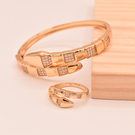 Pulsera Serpiente Dorada con Cristales