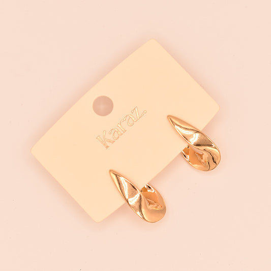 Aretes Dorados Diseño Twist | Elegancia Moderna