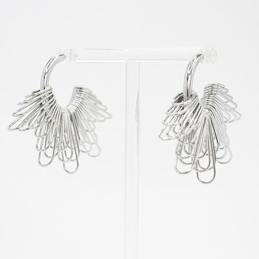 Aretes Plateados Alas de Elegancia
