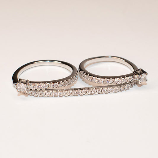 Anillo Doble de Circones Brillantes
