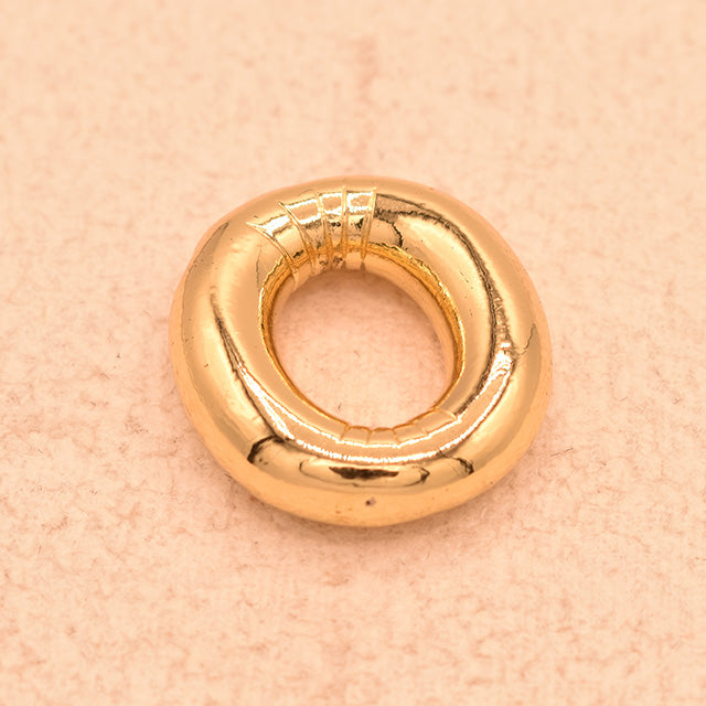 Dije Aro Dorado Elegante