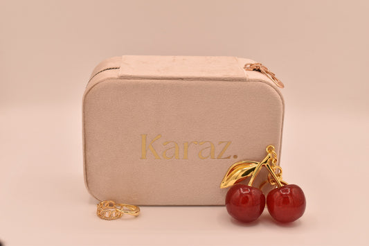 Joyero de Viaje de Gamuza Beige con Divisiones Karaz.