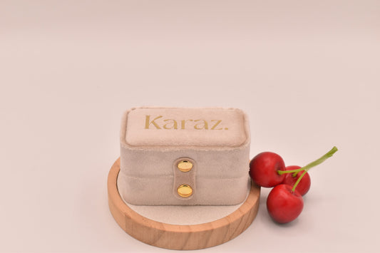 Joyero de Anillos de Gamuza Crema Karaz