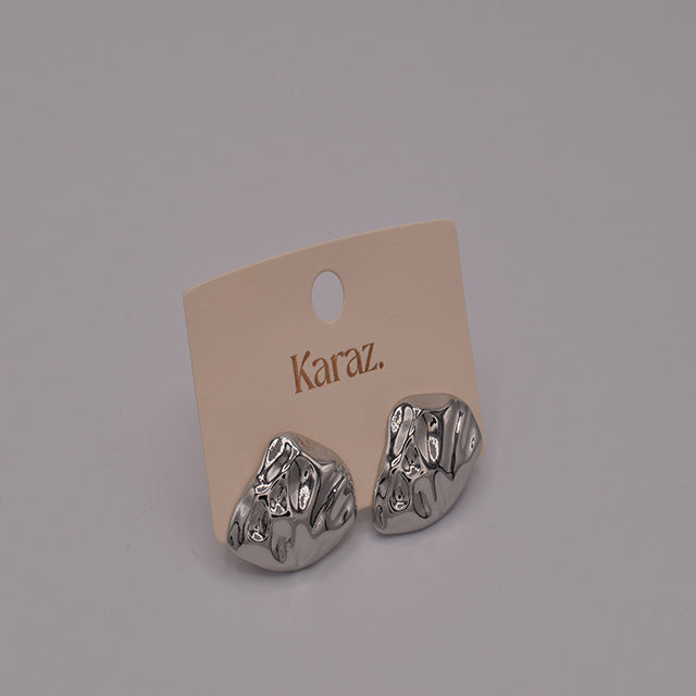 Aretes Plateados Orgánicos | Diseño Moderno y Texturizado