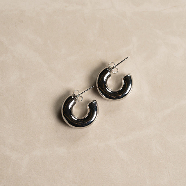 Aretes Chunky Plateados | Brillo Esencial