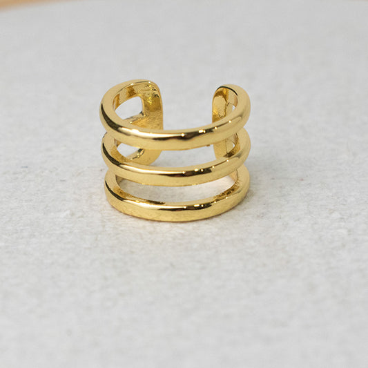 Earcuff Triple Bañado en Oro | Diseño Minimalista