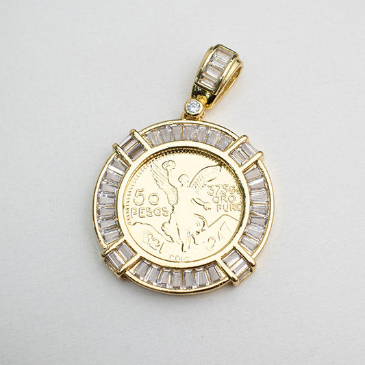 Dije Moneda Centenario 50 Pesos con Circonitas Baguette