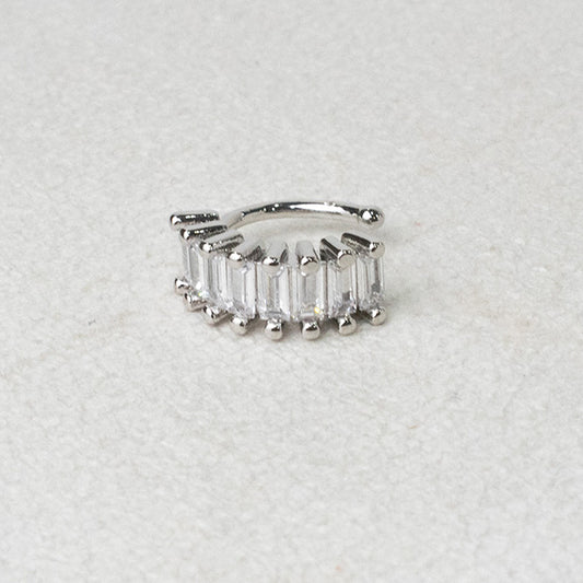 Ear Cuff Elegante con Circonitas Baguette