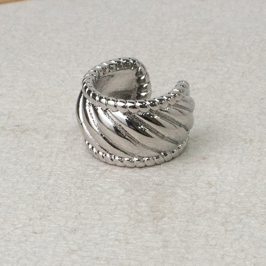 Earcuff Trenzado Elegante de Acero Inoxidable