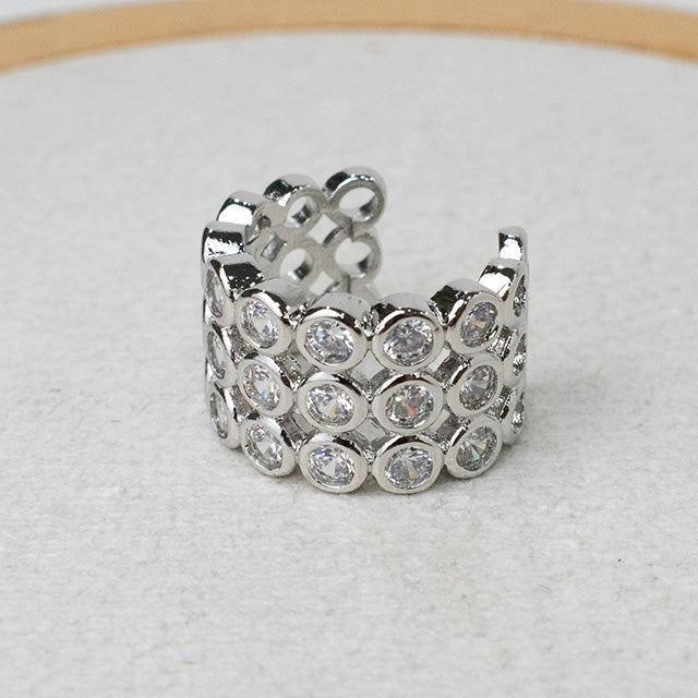 Ear Cuff Brillante de Tres Filas con Piedras