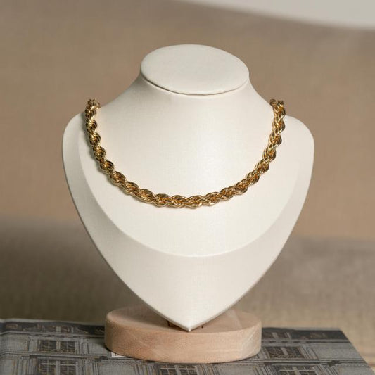 Collar Cadena Enlazada Dorada Clásica