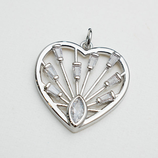 Dije Corazón Radiante con Piedras Brillantes