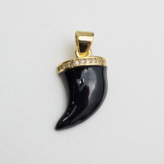 Dije Cuerno Italiano Negro con Zirconias y Baño de Oro
