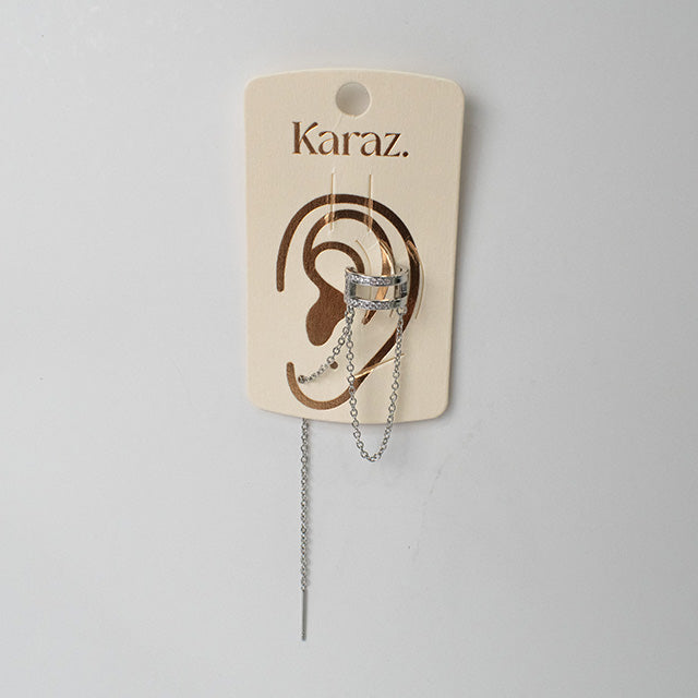 Earcuff Plateado con Cadenas y Detalles Brillantes