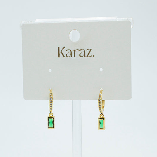 Aretes Huggie Dorados con Gema Rectangular Verde